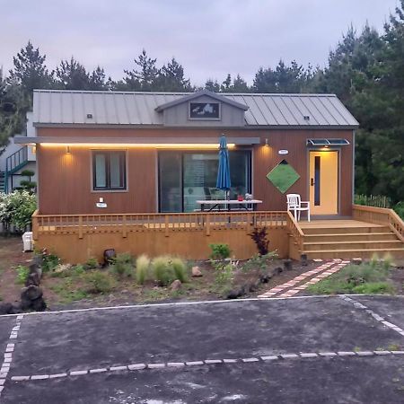 Hamdeok Pool Villa Pension Jeju Exterior photo