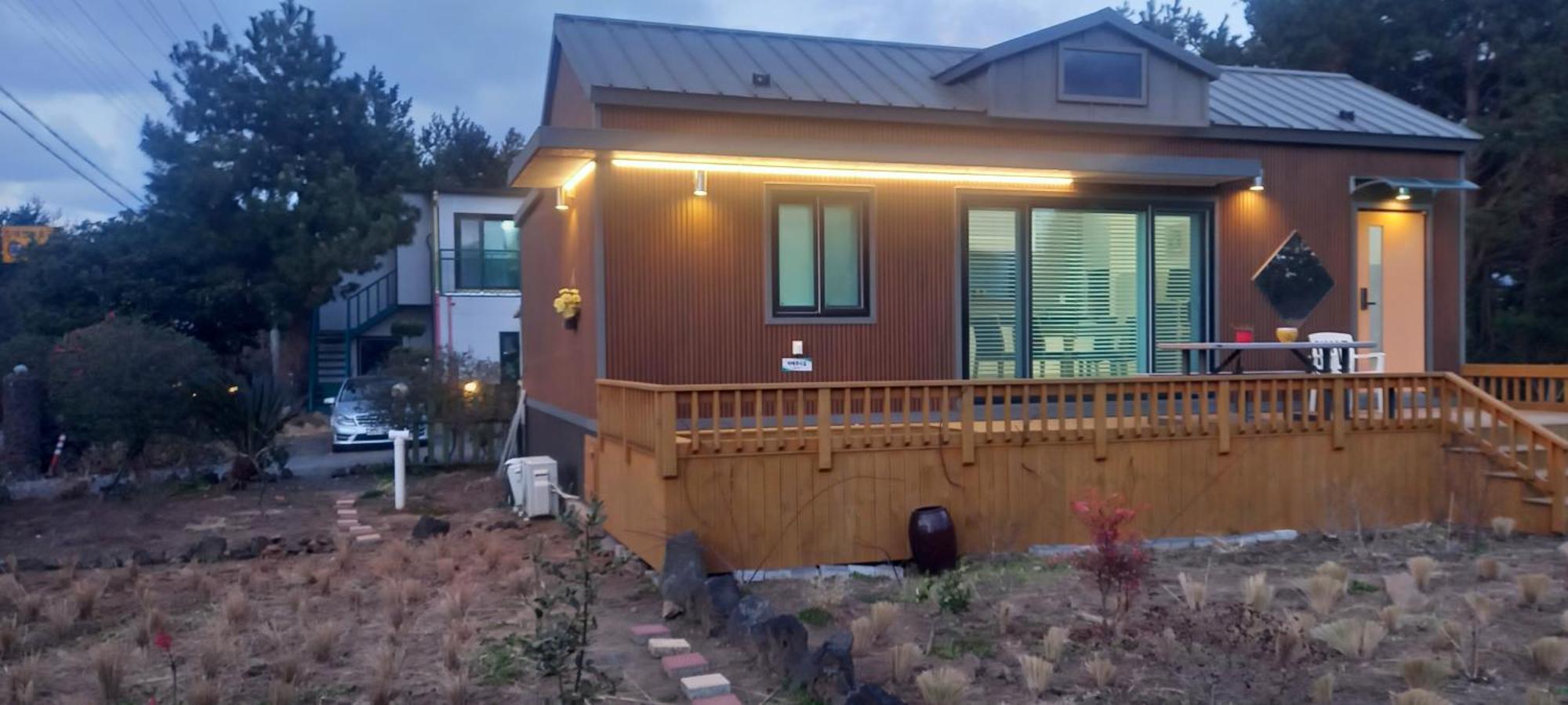 Hamdeok Pool Villa Pension Jeju Exterior photo